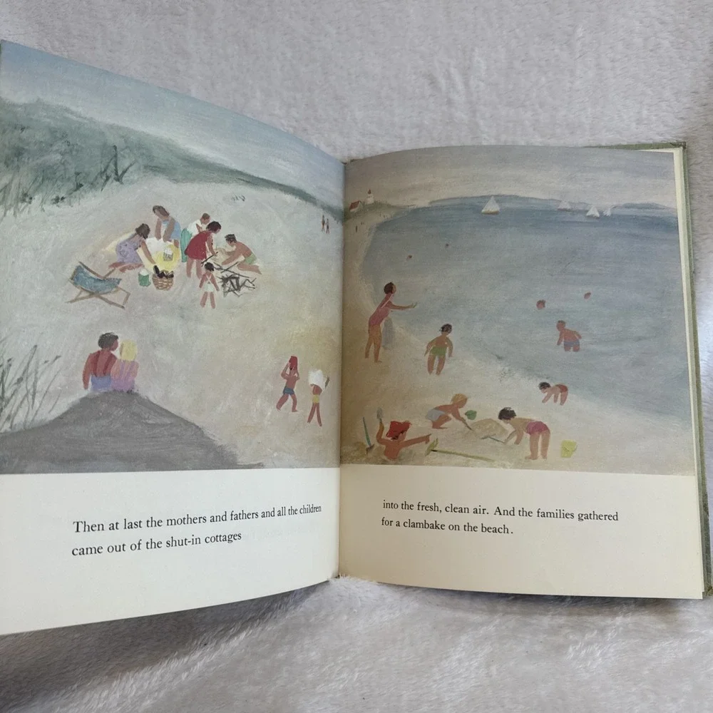 Hide and Seek Fog Childrens Book by Alvin Tresselt Duvoisin 1965‎ Weekly Reader